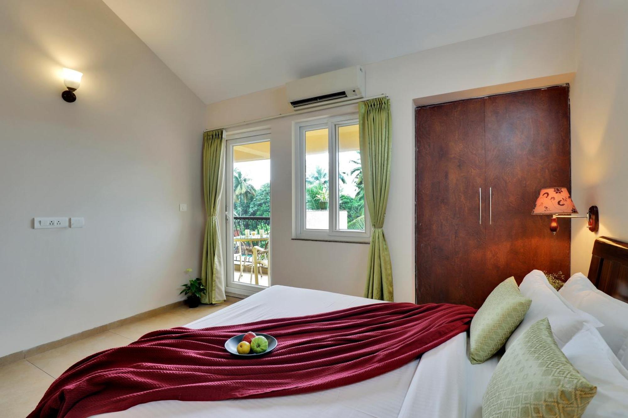 Veera Strand Park Serviced Apartments Near Калангут Екстер'єр фото