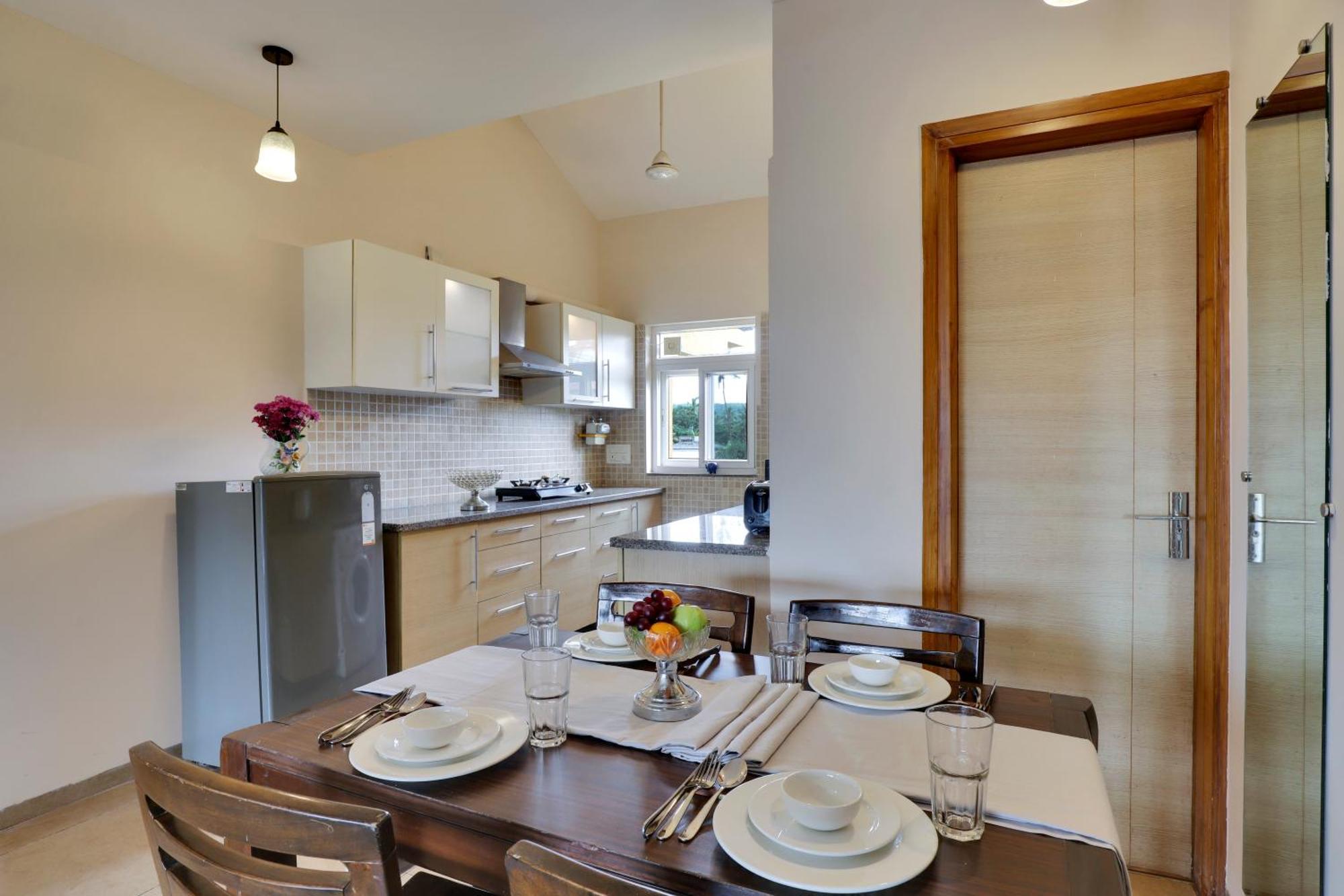 Veera Strand Park Serviced Apartments Near Калангут Екстер'єр фото
